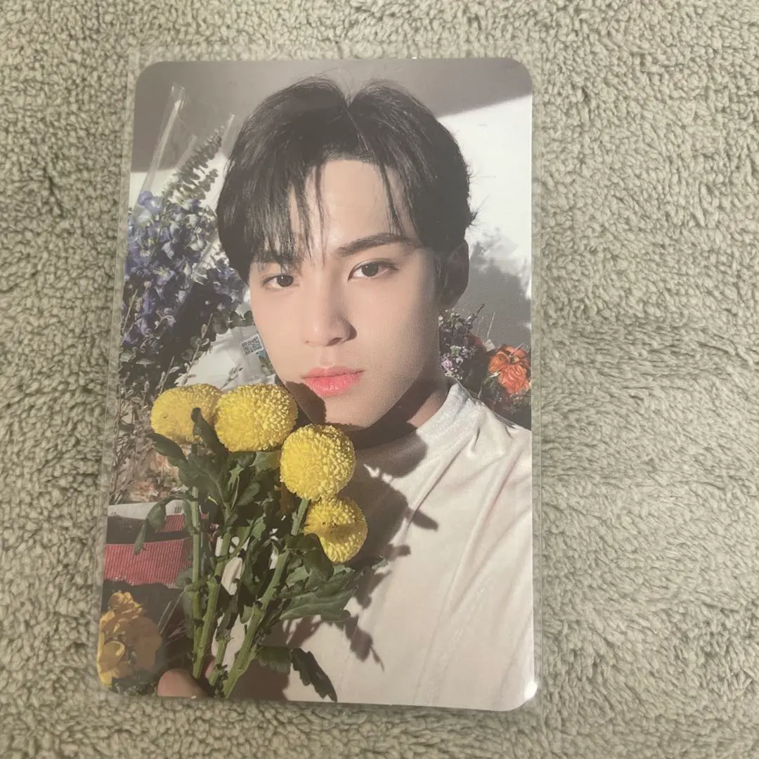 Thumbnail of SEVENTEEN 8th Mini Album Your Choice Trading Card