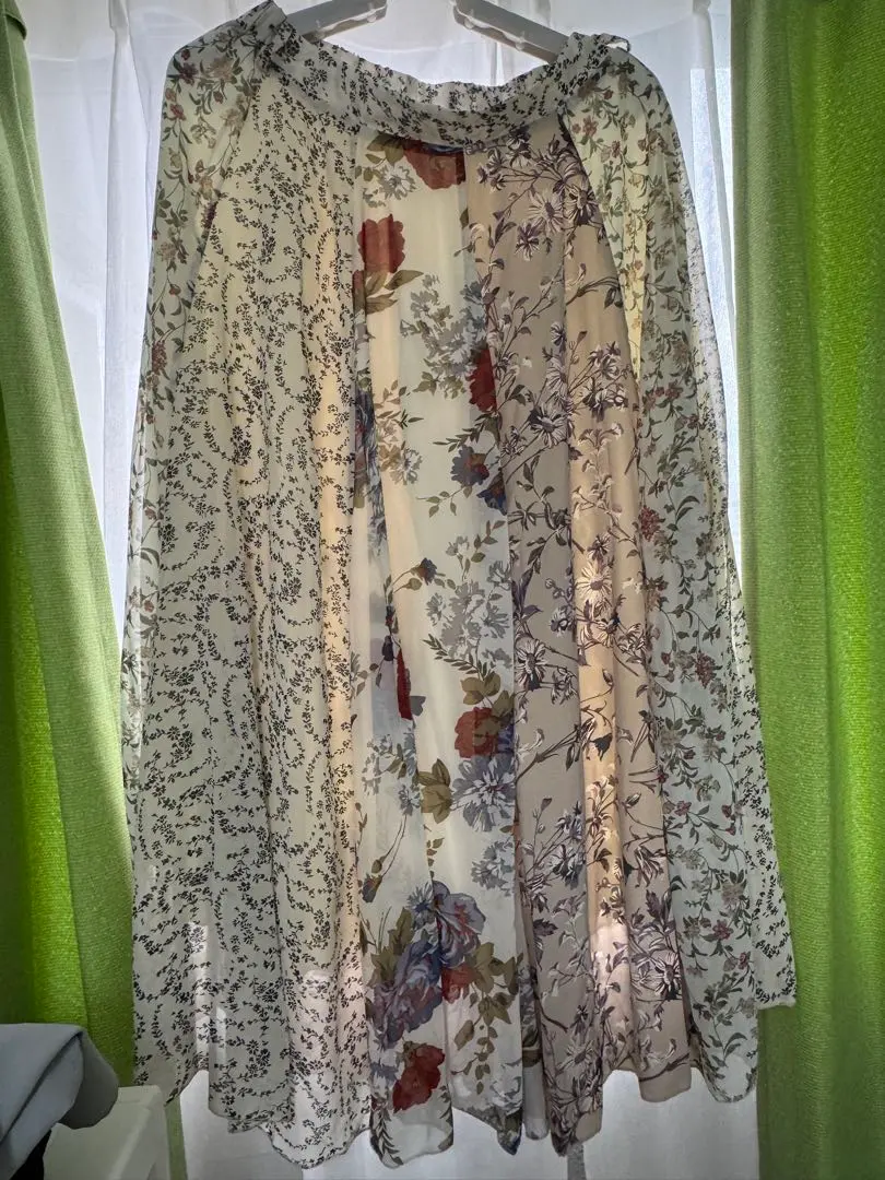 Thumbnail of Floral flared skirt, size M
