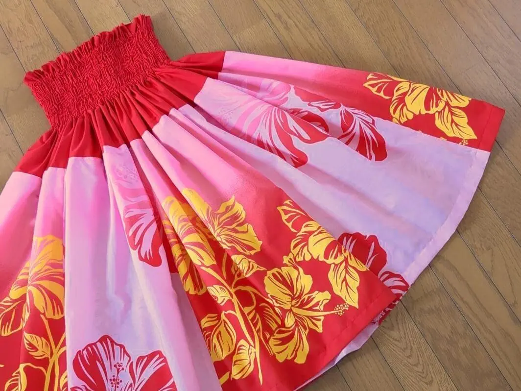 Thumbnail of Sale ★ 76cm ★ Red ★ Hibiscus ★ Paneled Pa'u Skirt ★ (No. 47) ★