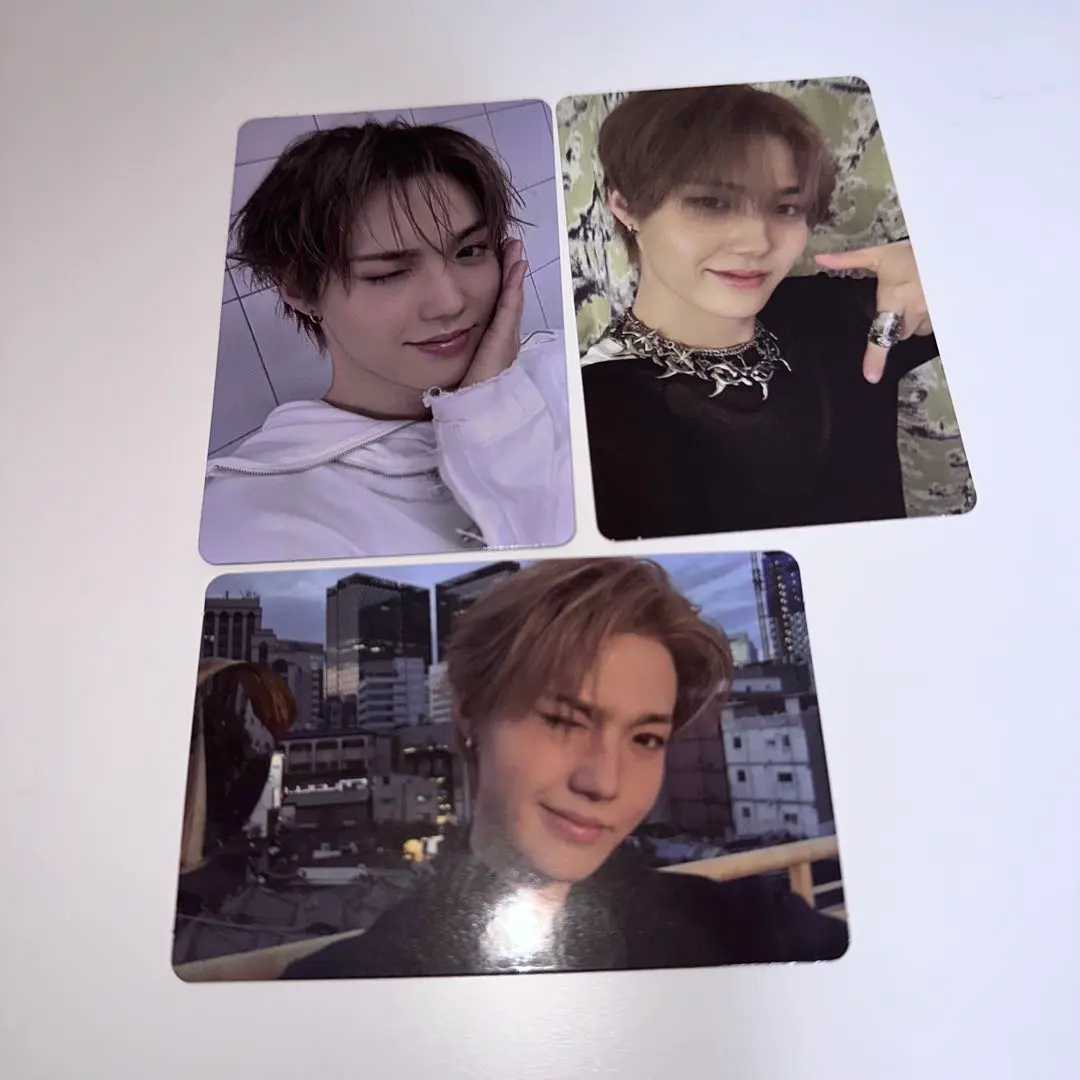 Thumbnail of Treasure Doyoung trading card