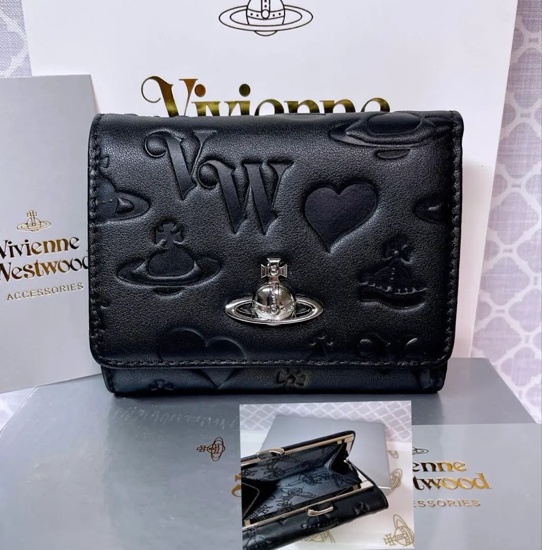 【内柄も素敵☆最新】Vivienne Westwood 三折り財布 マット 黒 2025年最新】ビビアン 財布 新作の人気アイテム - メルカリ
