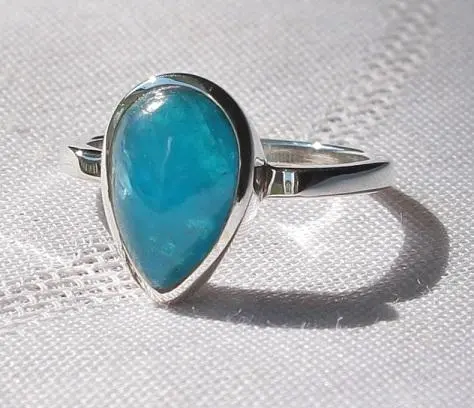 Thumbnail of 13.5 Blue Apatite Pear-Shaped Cabochon Silver Ring snr209