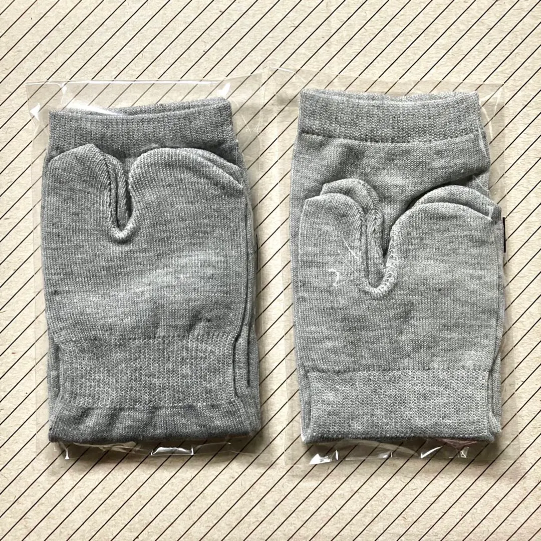 Thumbnail of J's New Miyabi Travel Gray 2-Pair Set Tabi Socks Gray 【Unopened】