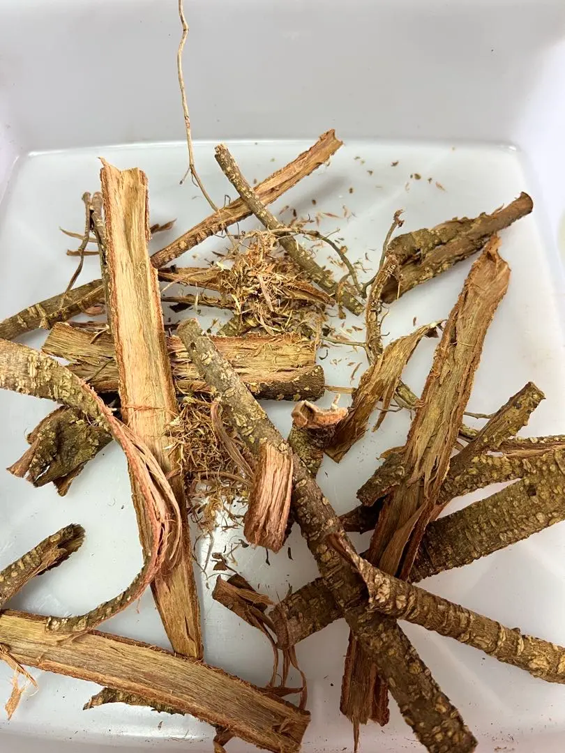 アカシア　Acacia ソウシジュ　相思樹　根皮100% 100g 相思樹 ソウシジュ アカシア 根皮 acasia