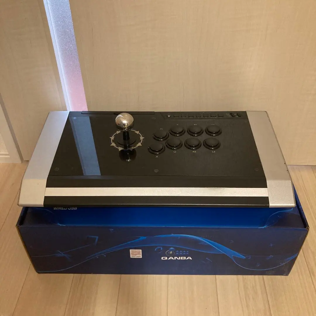QUANBA レバーレス  ゲーマーフィンガータイプ おまけ付き 美品 Qanba、レバーレス型アーケードコントローラー「Sapphire」の