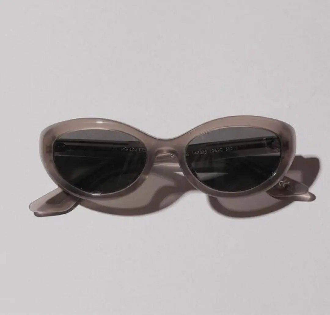 OLIVER PEOPLES × KHAITE 太陽眼鏡 1969C 的縮圖