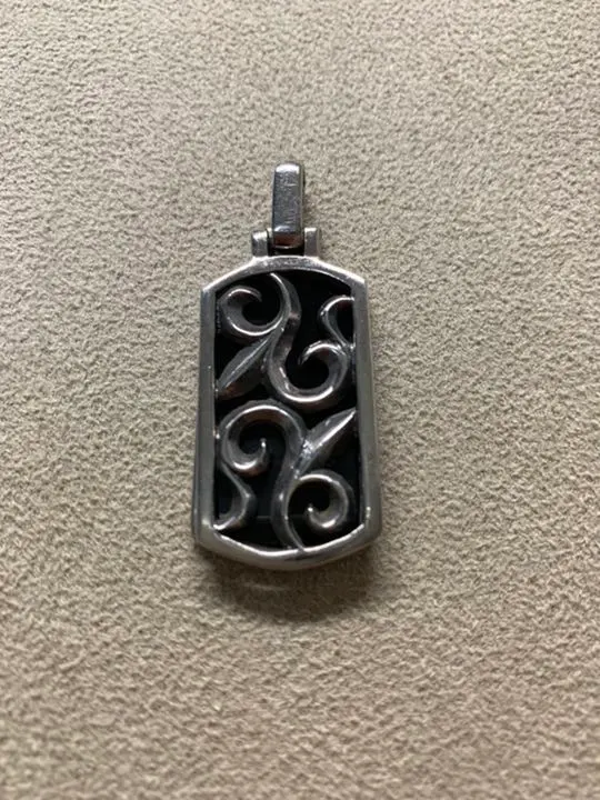 Thumbnail of Onyx pendant head