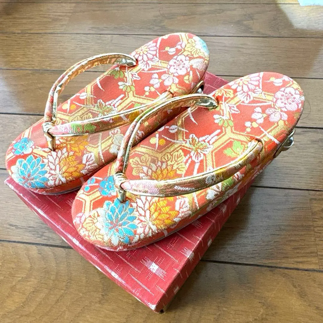 Thumbnail of Shichi-Go-San (7-5-3 Festival) Zori (sandals) 18cm