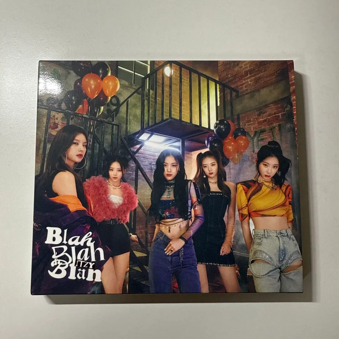 ITZY - ITZY Blah Blah Blah 初回B トレカ 5種 コンプ 限定 ITZY - Blah Blah Blah [Japanese Album] – K Stars
