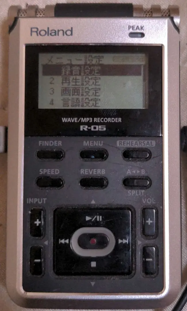 ★Roland WAVE/MP3レコーダー、録音機 r-05 Amazon | Roland ローランド WAVE/MP3ポータブルレコーダー R-05