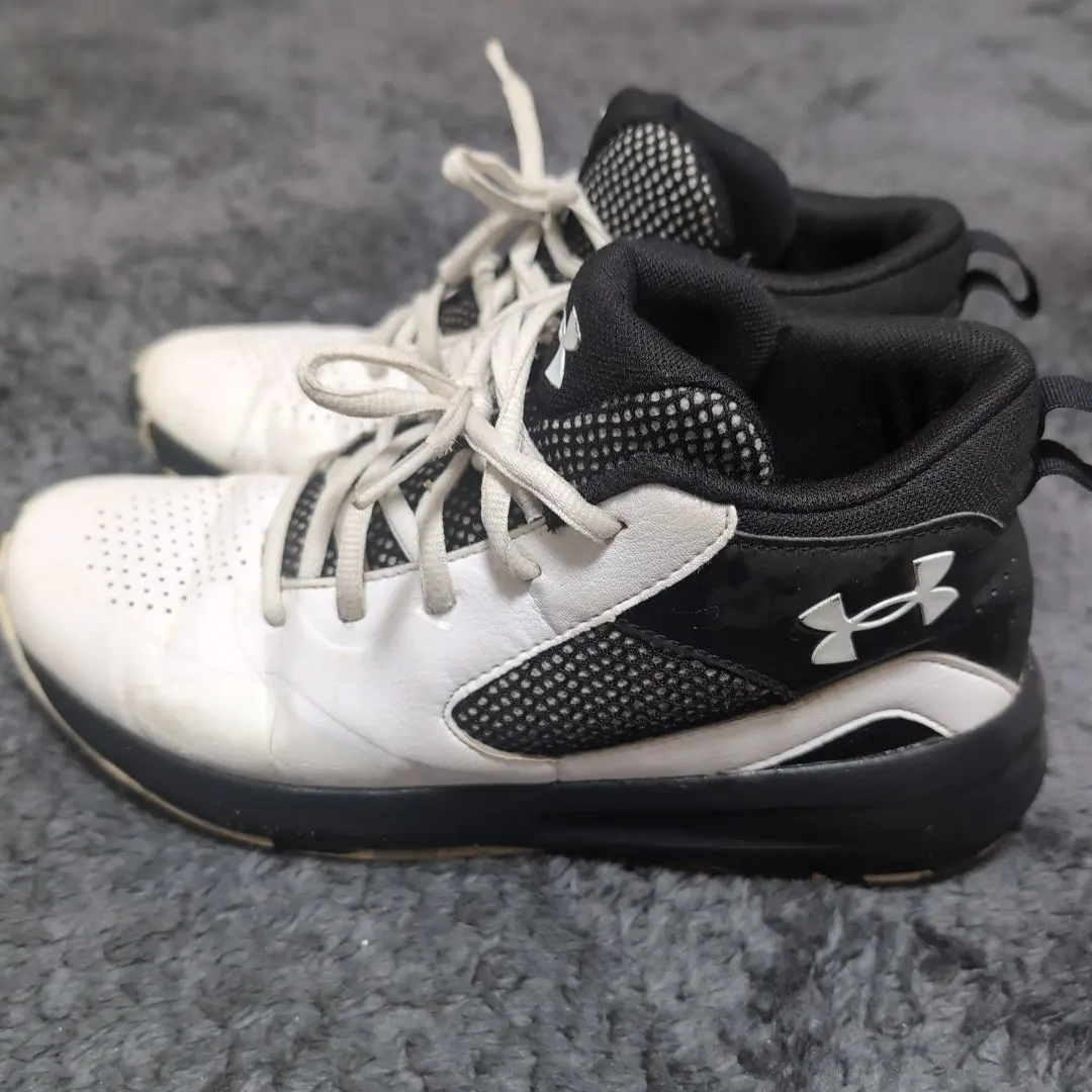 Thumbnail of Under Armour basketball shoes, white/black