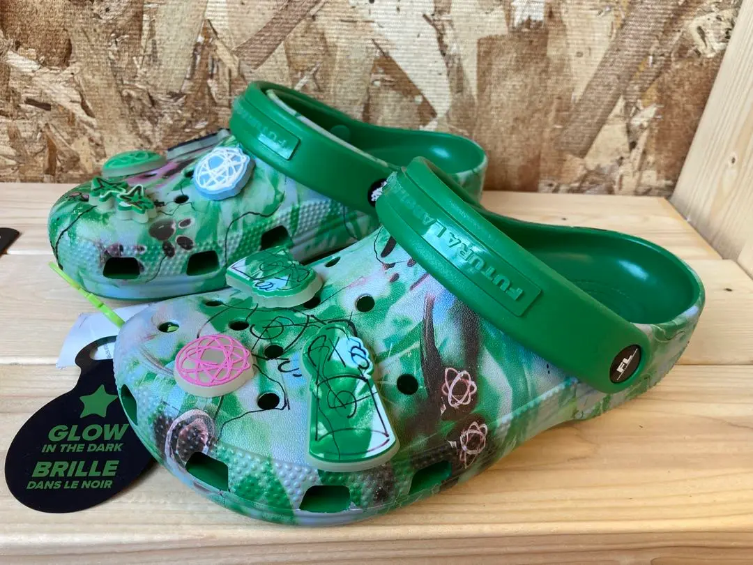流行に  定価13200円 26㎝ crocs 新品/クロックスフューチュラ FUTURA 靴