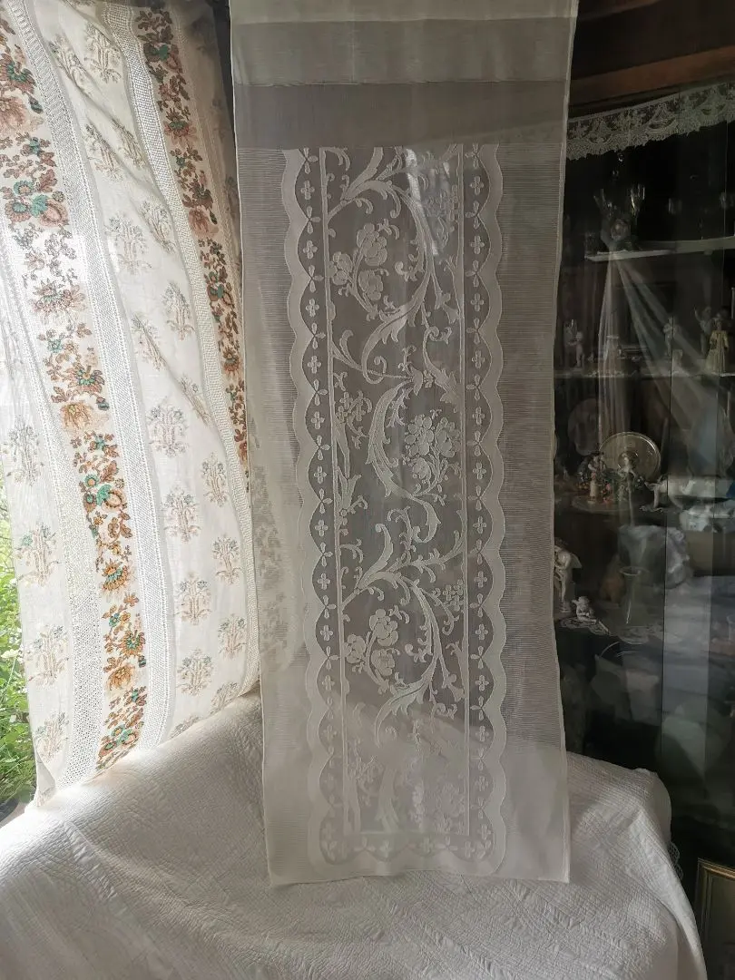 人気 英国アンティーク ノッティンガムマドラスレース ミモザの花 工芸品