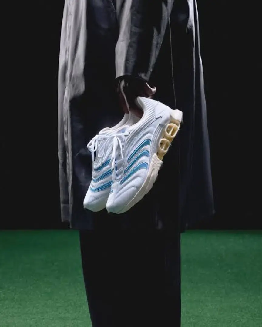 アディダス　プレデター　アブソリュート　サッカースパイク　新品未使用　28cm adidas アディダス プラス プレデターアブソリュート TRX HG