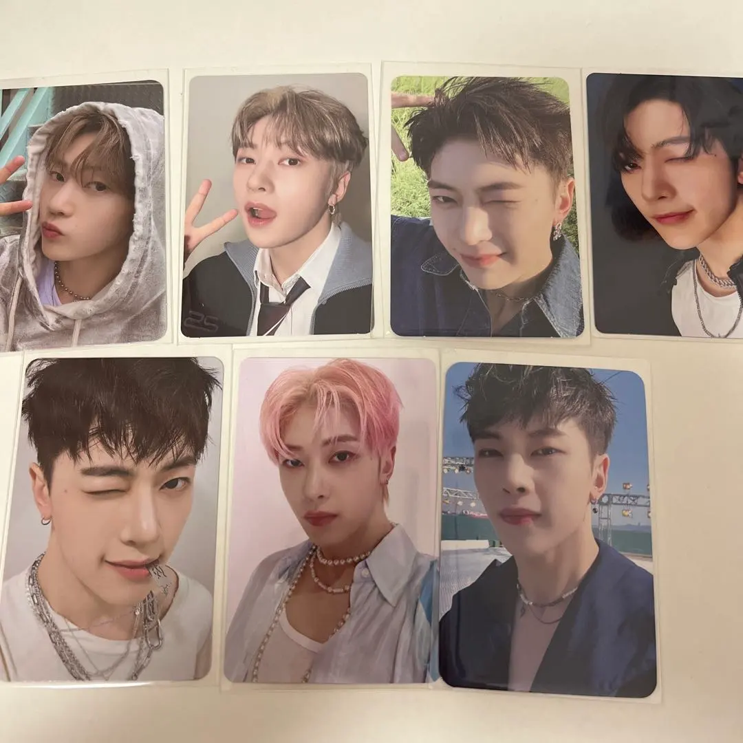 Thumbnail of ZEROBASEONE Matthew photocard set