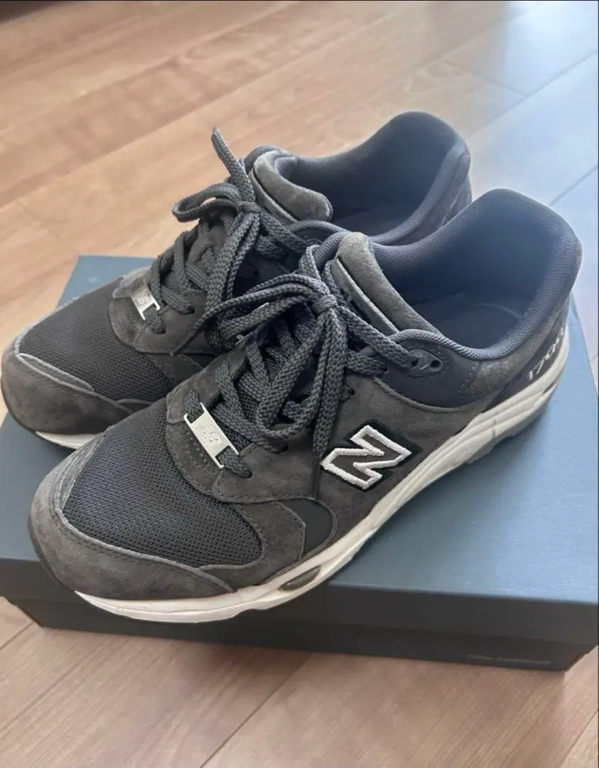 2025年最新】NEW BALANCE 1700 ユナイテッドの人気アイテム