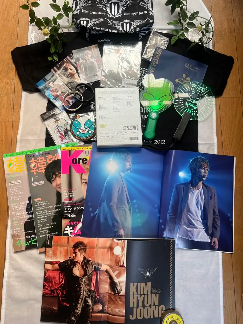キム・ヒョンジュン グッズ まとめ売り CD DVD ペンライト U:Zosin キム・ヒョンジュン グッズ まとめ売り CD DVD ペンライト U