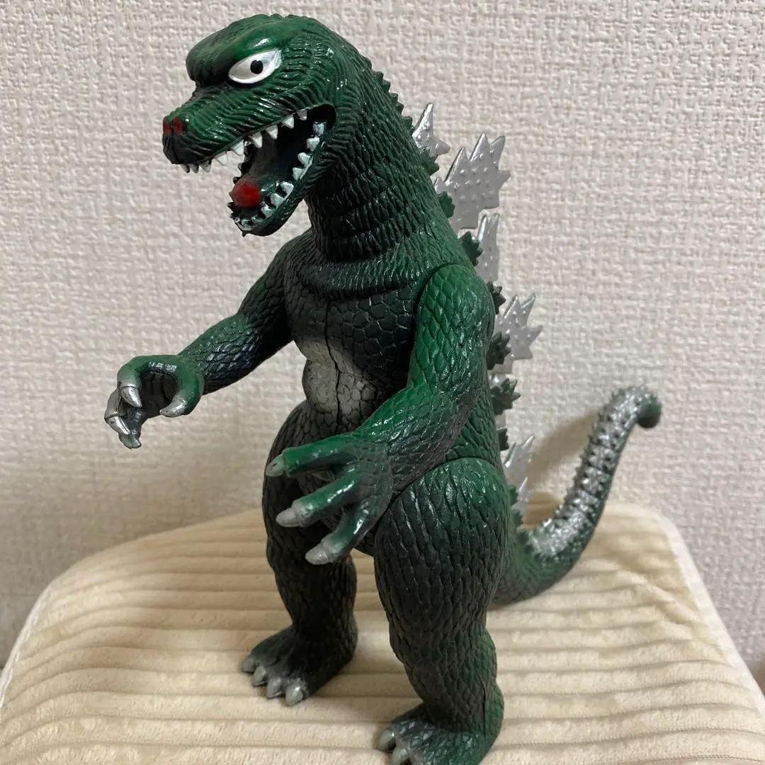 Sotakutoys Takuzilla タクジラ　ゴジラ　パチ怪獣 2025年最新】パチモン ゴジラの人気アイテム - メルカリ