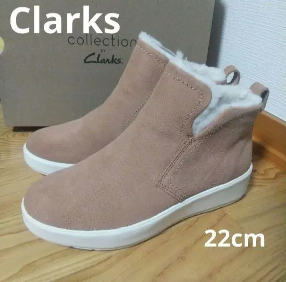 Thumbnail of New, ¥17,600 ☆ Clarks short boots suede beige