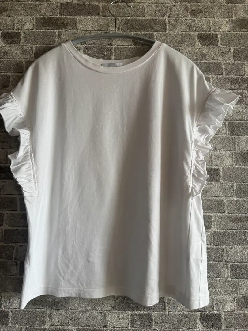 Thumbnail of SIMPLICITÉ White T-shirt with Frills