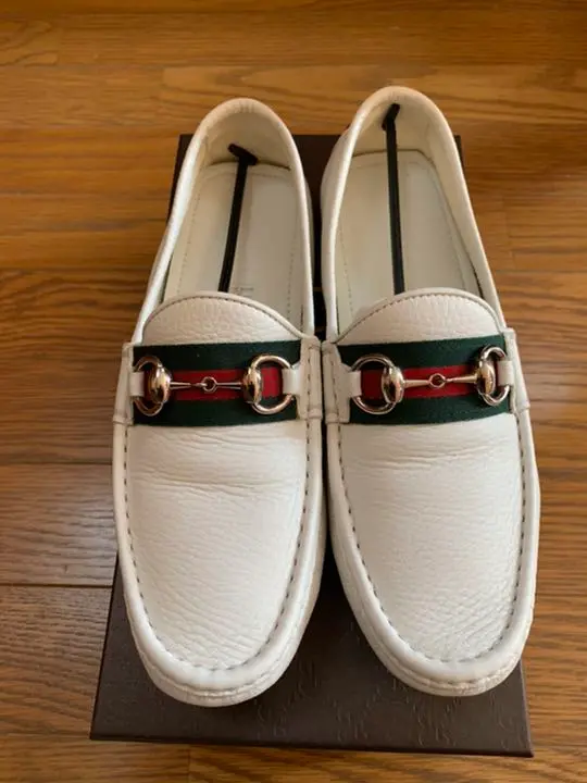 2025年最新】GUCCI カラー：ホワイト系 フラットシューズ