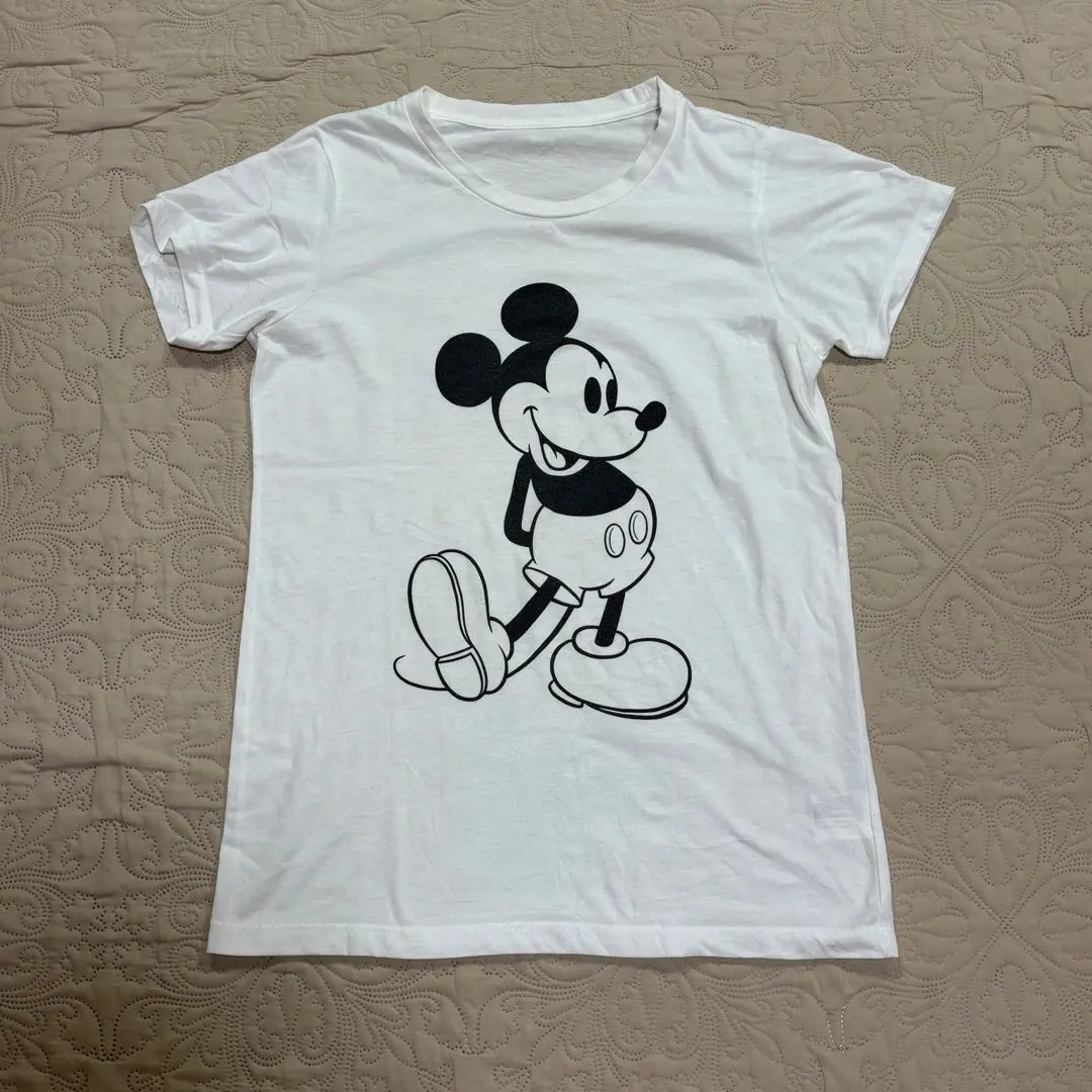 Thumbnail of Uniqlo UT Disney Mickey Mouse T-shirt Short Sleeve M size