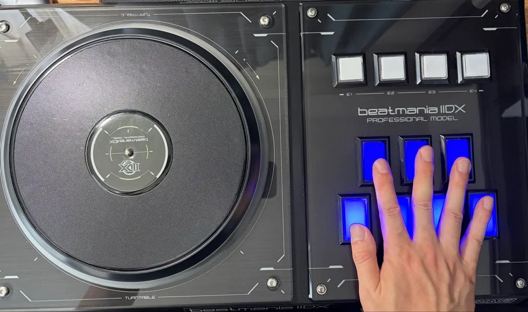 beatmania ⅡDX プロフェッショナルモデル アーケードと同じ素材を使用した「beatmania IIDX 専用