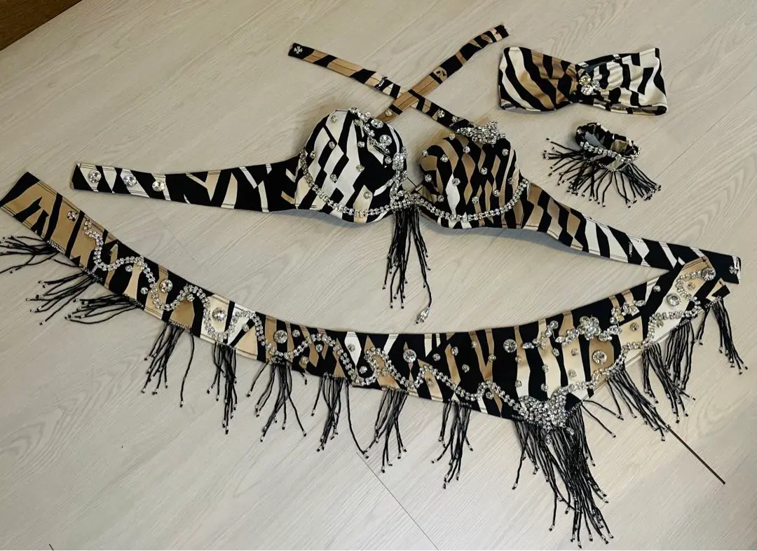 【Ana】美品　ベリーダンス　ブラベルト　黒　ブラック　衣装　海外品 ベリーダンス衣装黒☆