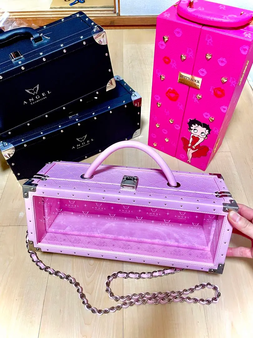 D-Lock ベティちゃん限定コラボブラック、ピンク　空瓶空箱 ディーロック d-rock 限定ベティちゃん 空き瓶 2本セット 飲料・酒