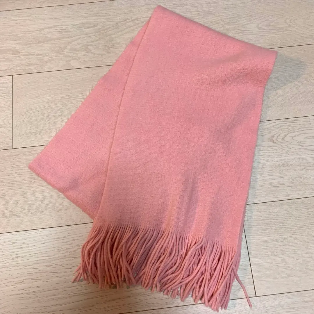 Thumbnail of Pink muffler