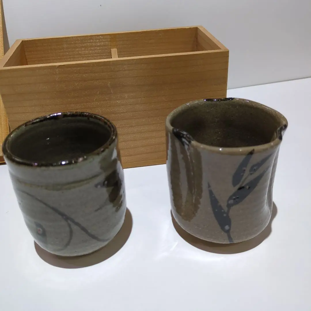 人気作家★中里隆【師：小山富士夫＆中里太郎右衛門】★唐津三島湯のみB★共箱 人気作家☆中里隆【師：小山富士夫＆中里太郎右衛門】☆唐津三島