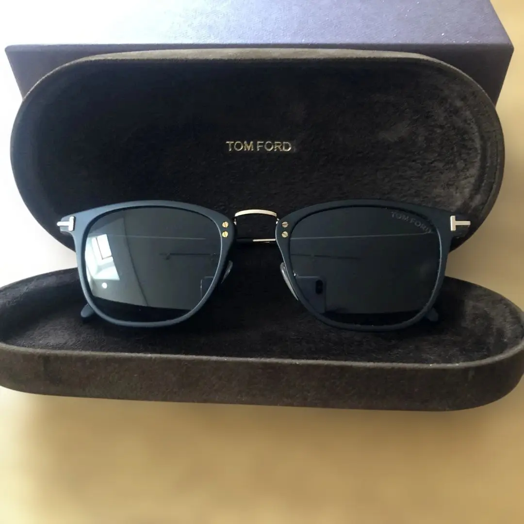廃盤 朝倉未来着 TOMFORD トムフォード TF672 53E サングラス 廃盤 朝倉未来着 TOMFORD トムフォード TF672 53E サングラス