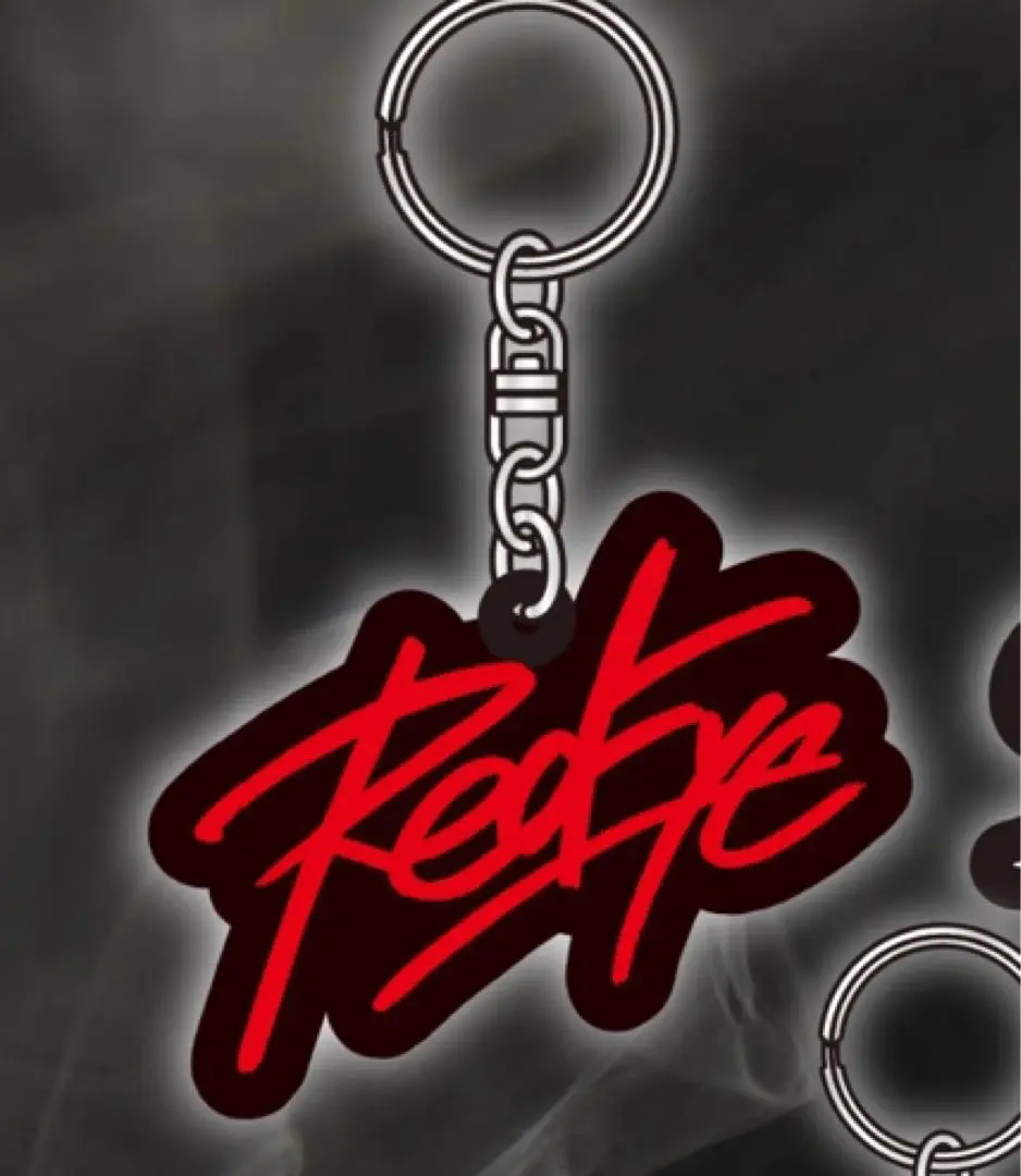 Red Eye（レッドアイ）の髪型・着ている服のブランドは