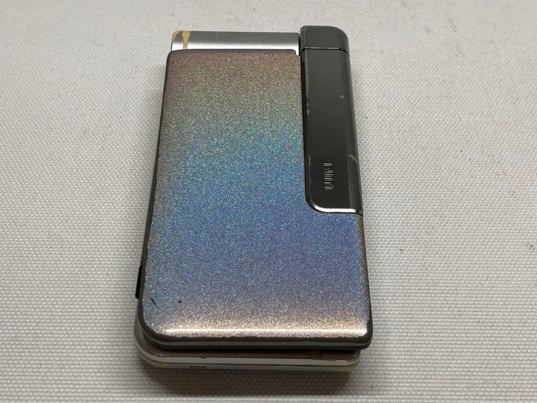 【au】ガラケー　ヒタチ　W31H penck メタル　サイトウマコト【珍品】 PENCK ： au PENCK (W31H) | デジカメの部屋 ～中古デジタル