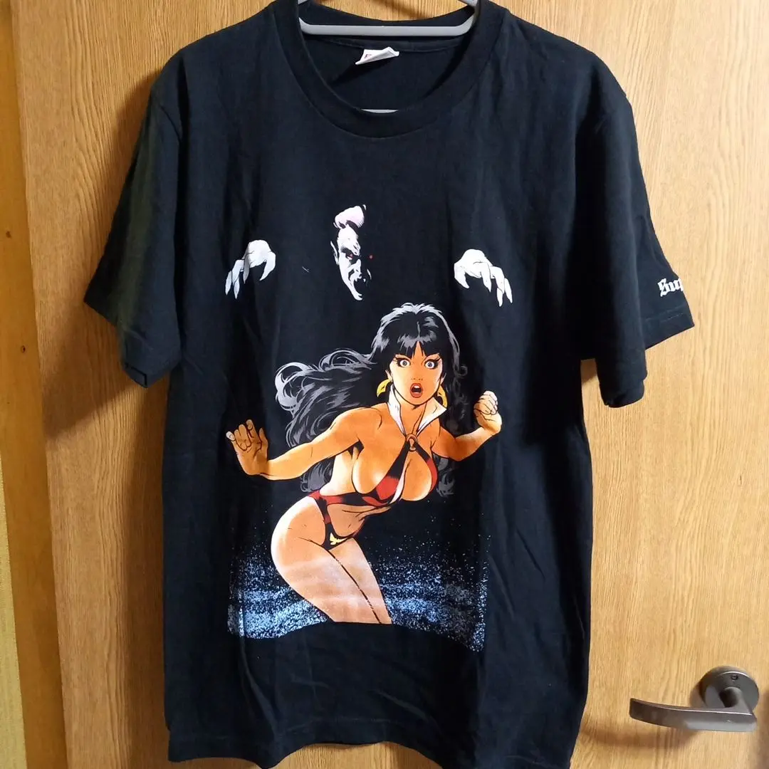 2025年最新】supreme vampirella teeの人気アイテム - メルカリ