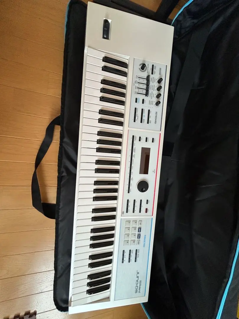 Roland JUNO-DS61W シンセサイザー セット Amazon | Roland JUNO-DS61W (ホワイト) シンセサイザー 61鍵盤