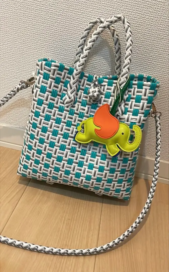 ARIGATTバッグ　　　　　　　　　　　【ストラップ・チャーム付き】 ARIGATTバッグ 【ストラップ・チャーム付き】