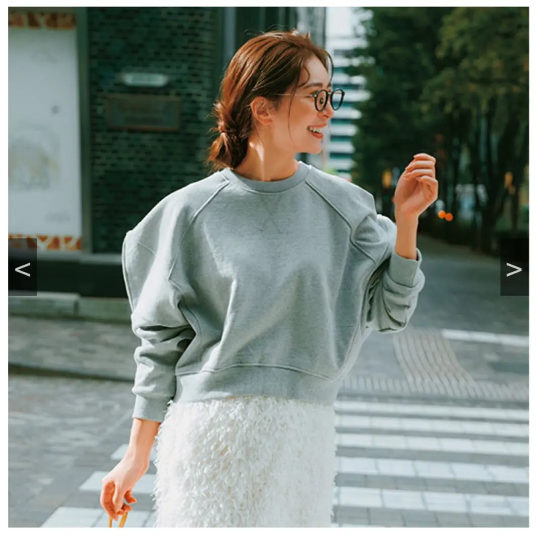 AMOMMA パワショルスウェット 未使用に近い✨ - メルカリ