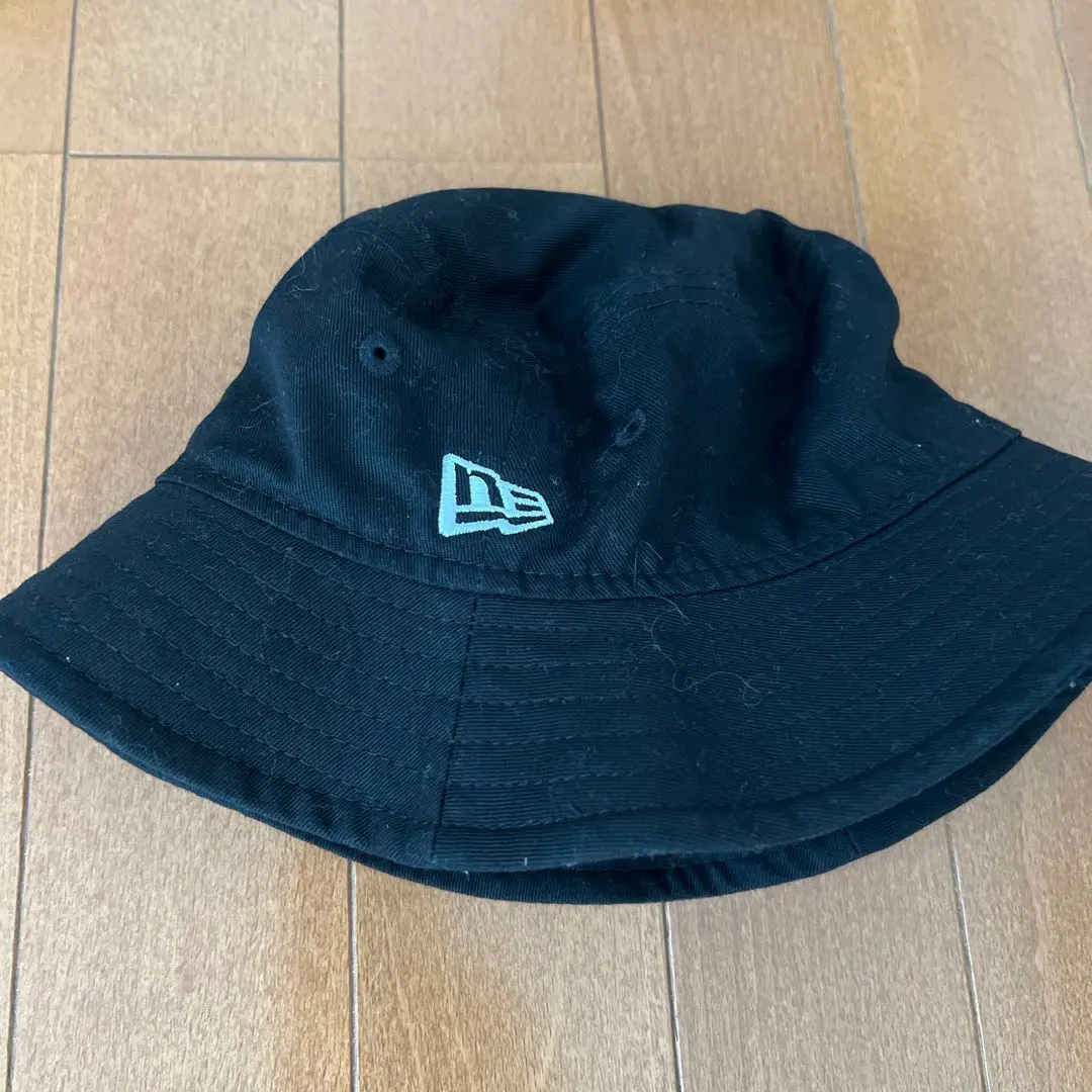 Thumbnail of NEW ERA Black Bucket Hat YOUTH S/M