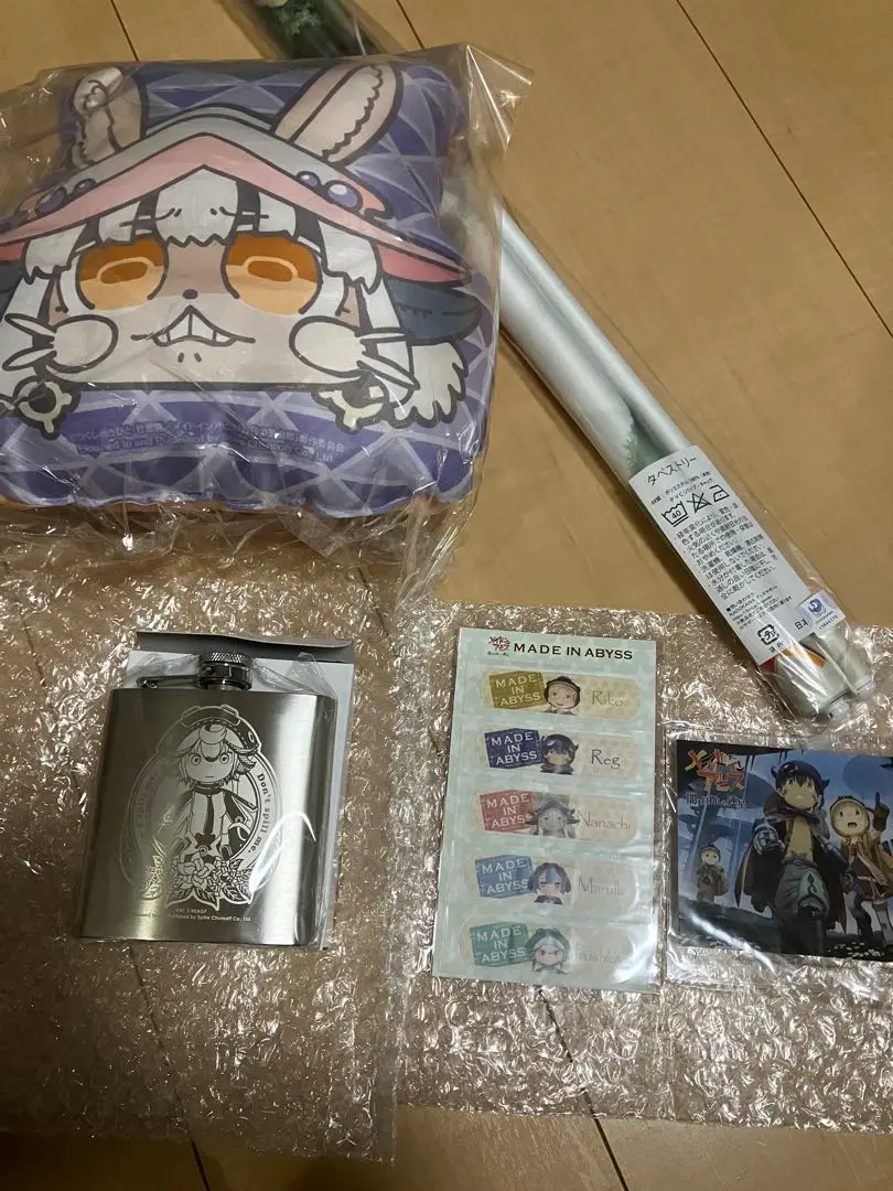 メイドインアビス　アベイルコラボ　ナナチ　クッション、マフラータオル2種 メイドインアビス アベイルコラボ ナナチ クッション、マフラー