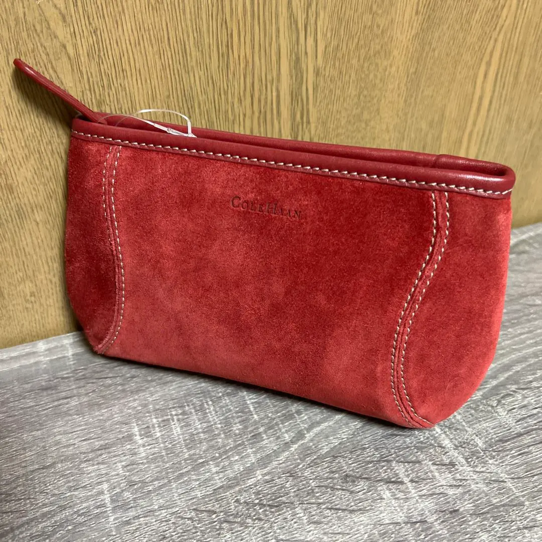 Cole Haan 紅色麂皮手拿包☝˃̵͈̑ᴗ˂̵͈̑❤ 的縮圖