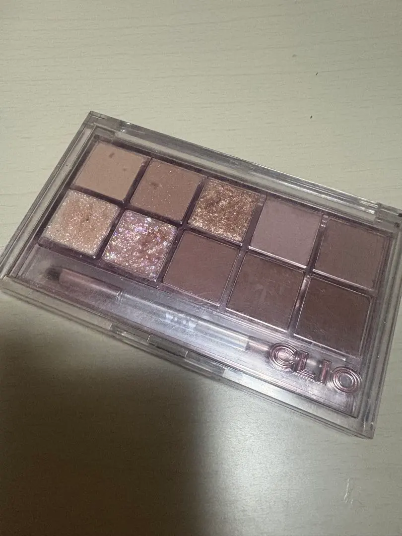 Thumbnail of CLIO Eyeshadow Palette