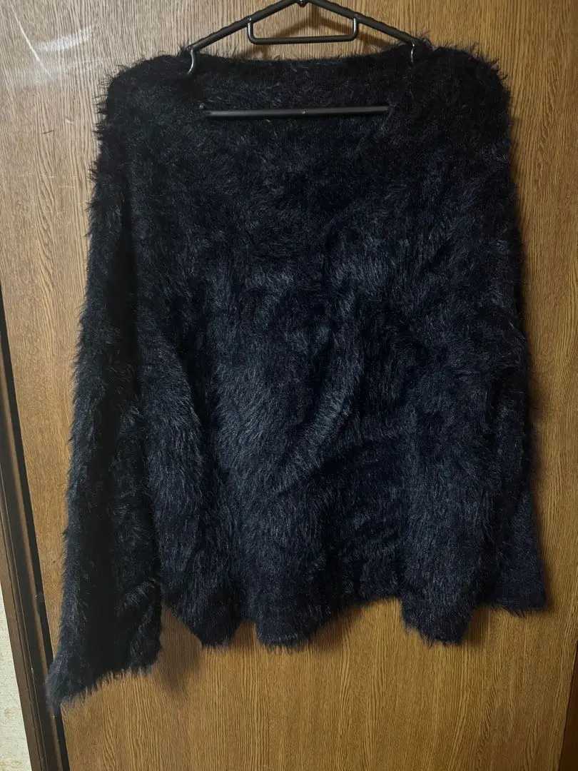 加大碼V領毛衣 黑色 的縮圖