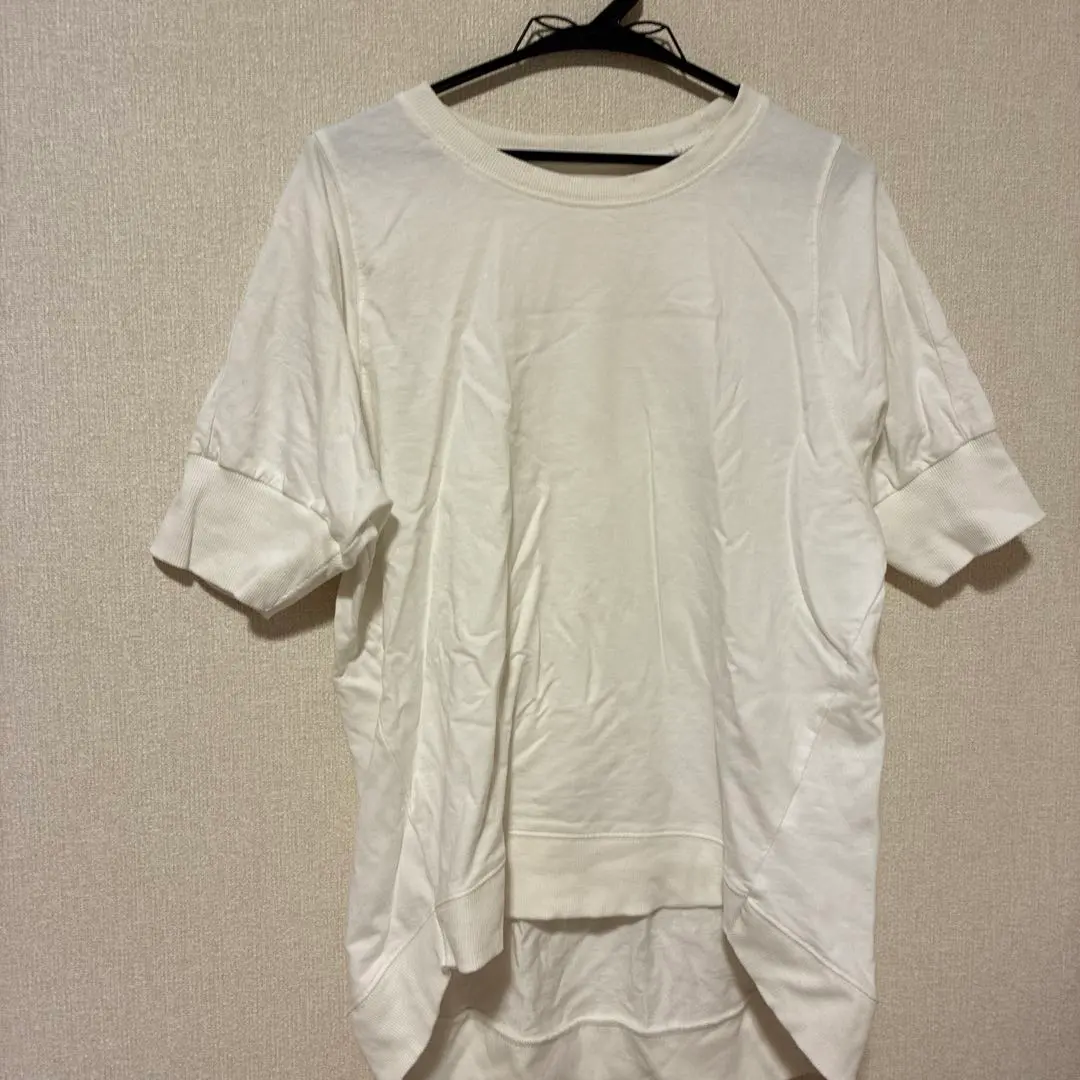 Thumbnail of White T-shirt