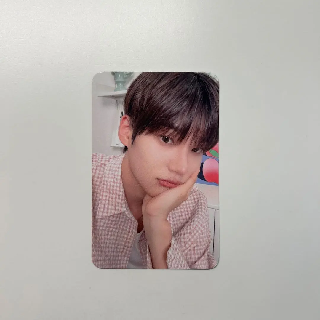 【稀有】 EVNNE 朴瀚彬 小卡 的縮圖