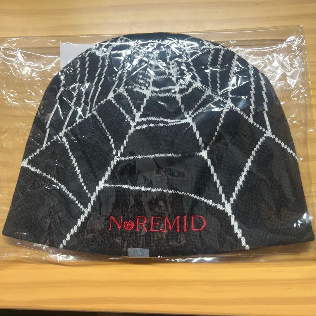 NOREMID クモの巣 ニット帽 新品】帽蜘蛛の巣デザインニット帽 黒×赤 - メルカリ