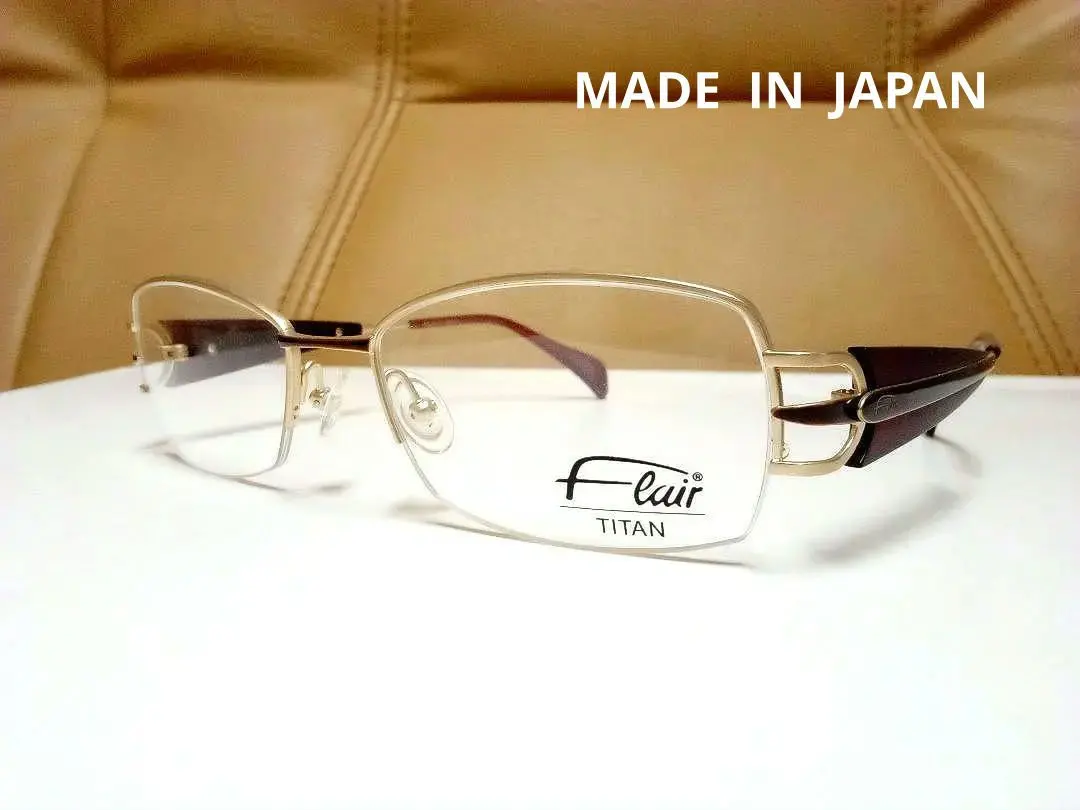 Thumbnail of Flair 472 Titanium Luxury Eyeglass Frame - New, Unused
