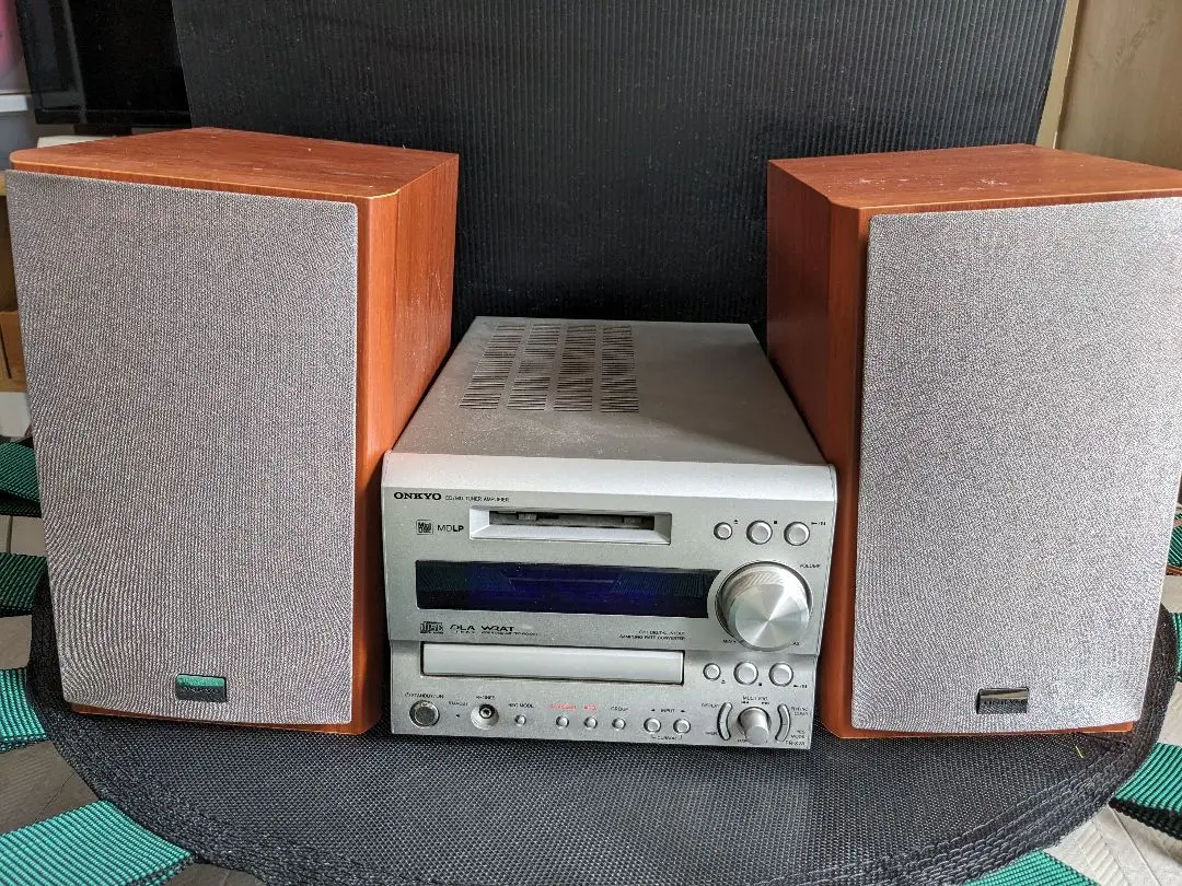ONKYO FR-X7A ミニコンポ　ジャンク品 一応ジャンク】ONKYO FR-X7A CD/MDコンポ 本体のみ - メルカリ