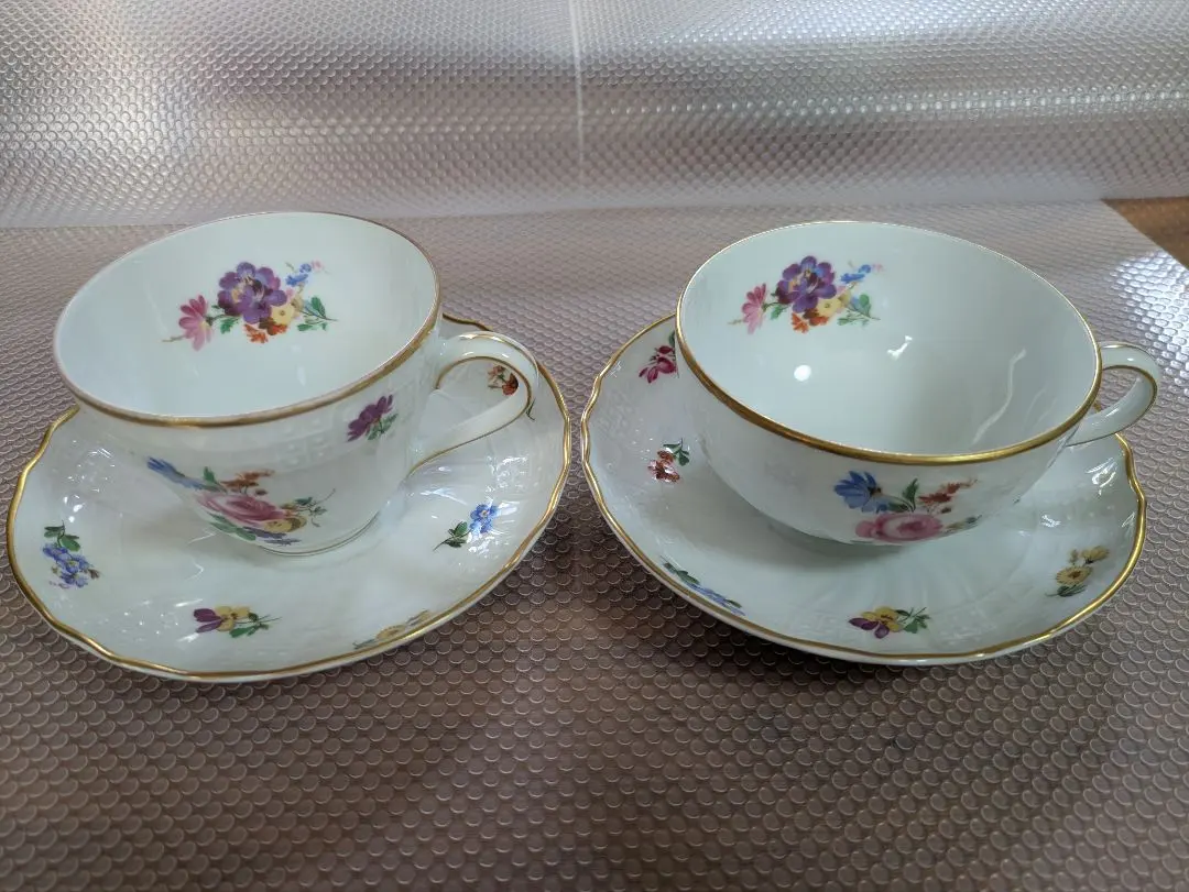 Thumbnail of Limited Price: Set of 2 Floral Teacups - Hutschenreuther Dresden