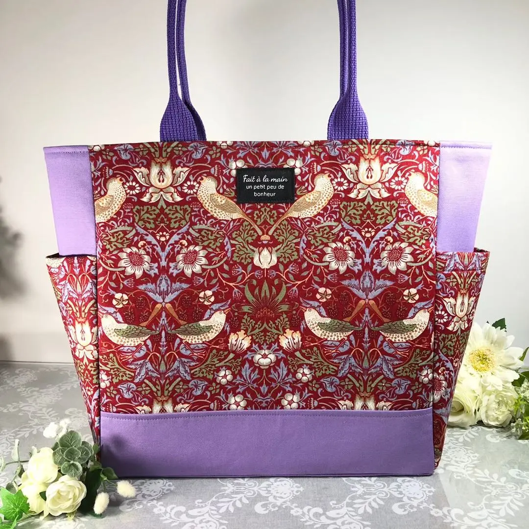 Thumbnail of Tote Bag with Side Pockets [William Morris]